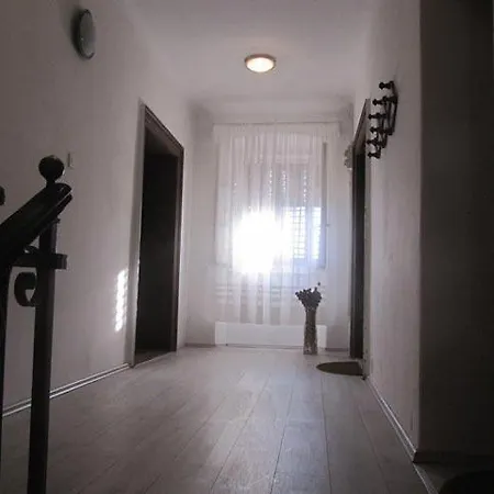 House Palac Apartman Premantura